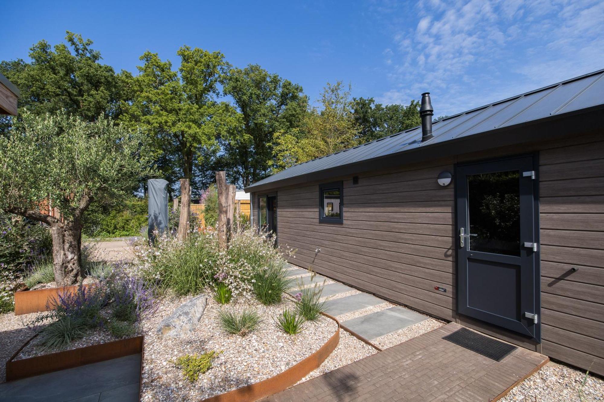 Modern Ingericht Chalet Op Groen Park Op De Veluwe 伊皮 外观 照片