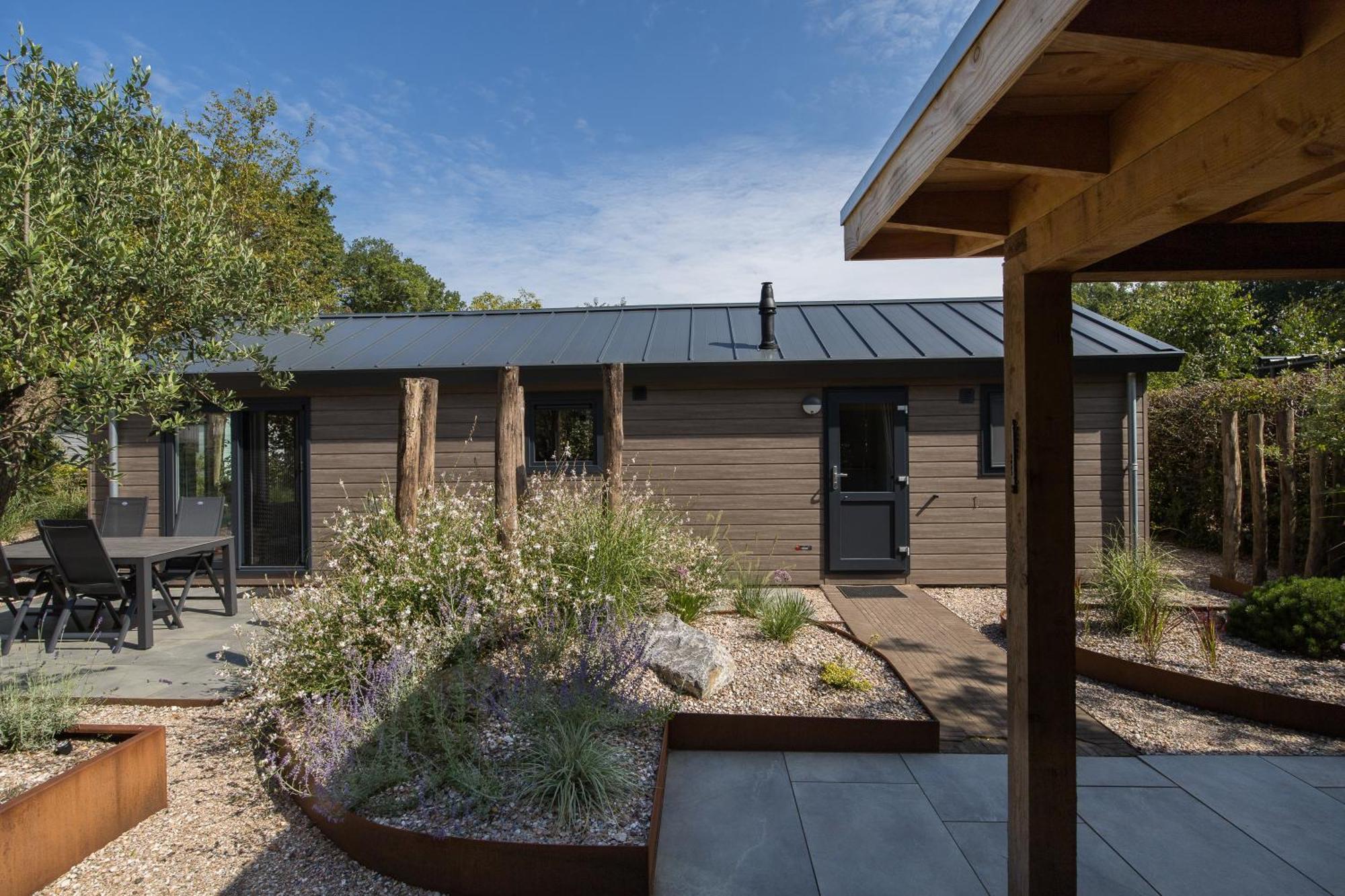 Modern Ingericht Chalet Op Groen Park Op De Veluwe 伊皮 外观 照片
